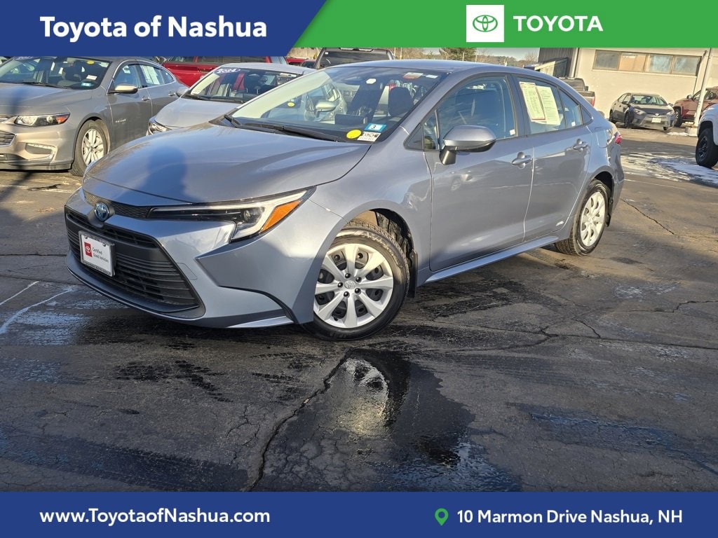 2024 Toyota Corolla LE's photo