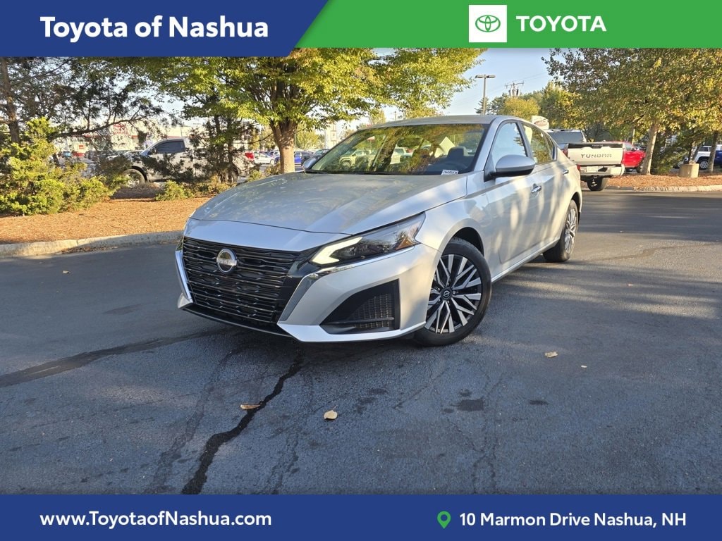 Used 2023 Nissan Altima 2.5 SV Sedan