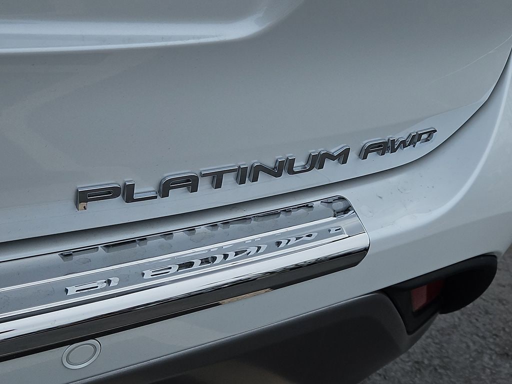 New 2026 Toyota Highlander Platinum SUV