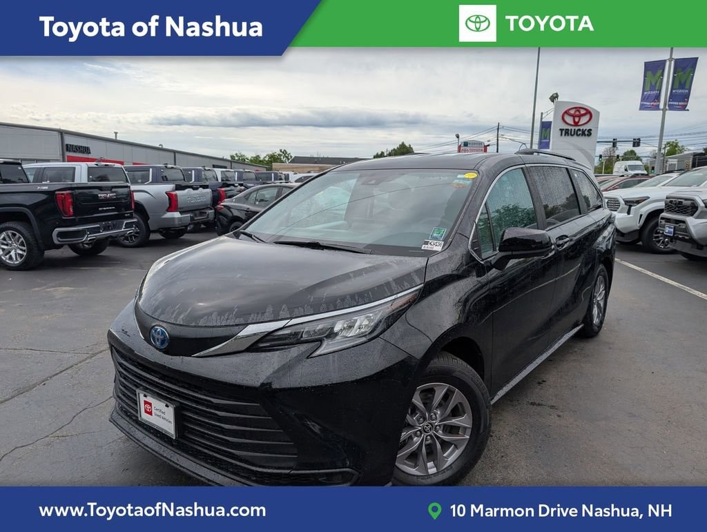 Certified 2025 Toyota Sienna LE Passenger Van