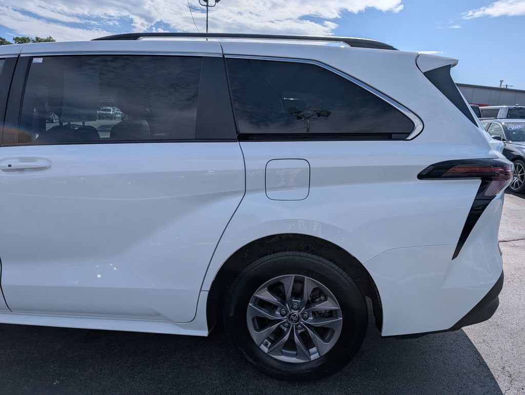 Certified 2024 Toyota Sienna LE Passenger Van