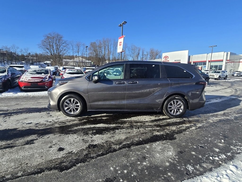 Certified 2024 Toyota Sienna LE Passenger Van