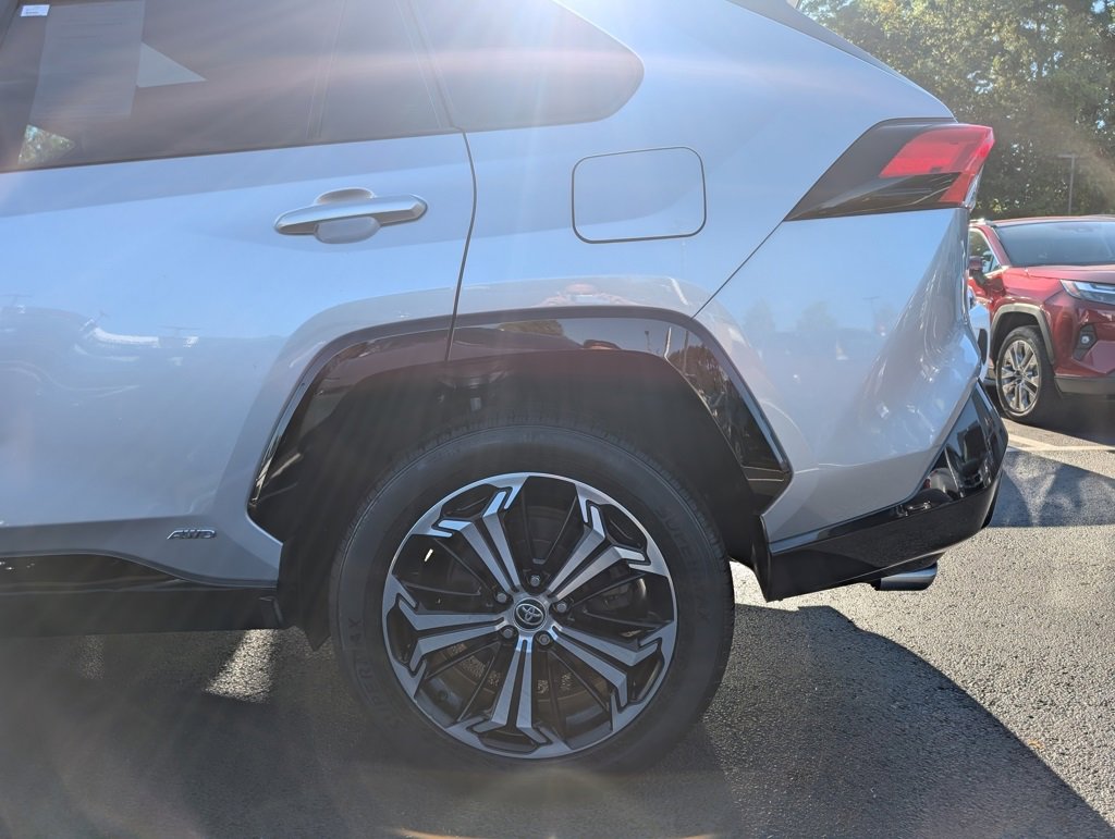 2021 Toyota RAV4 Prime XSE photo 3
