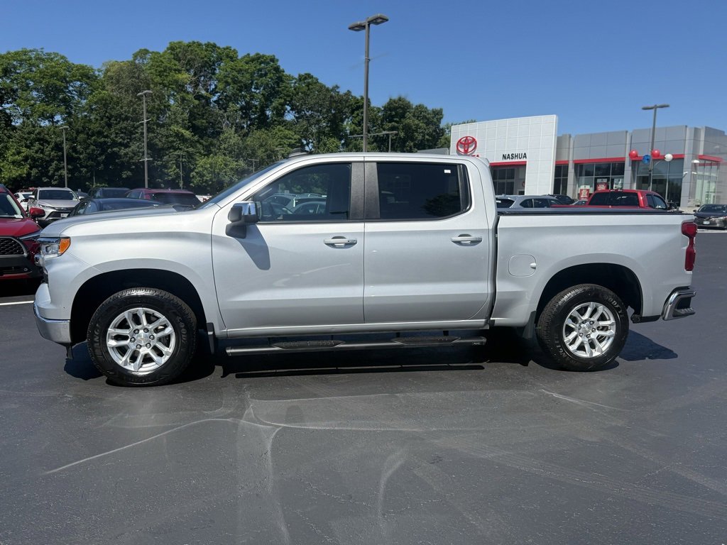 2022 Chevrolet Silverado 1500 LT photo 3