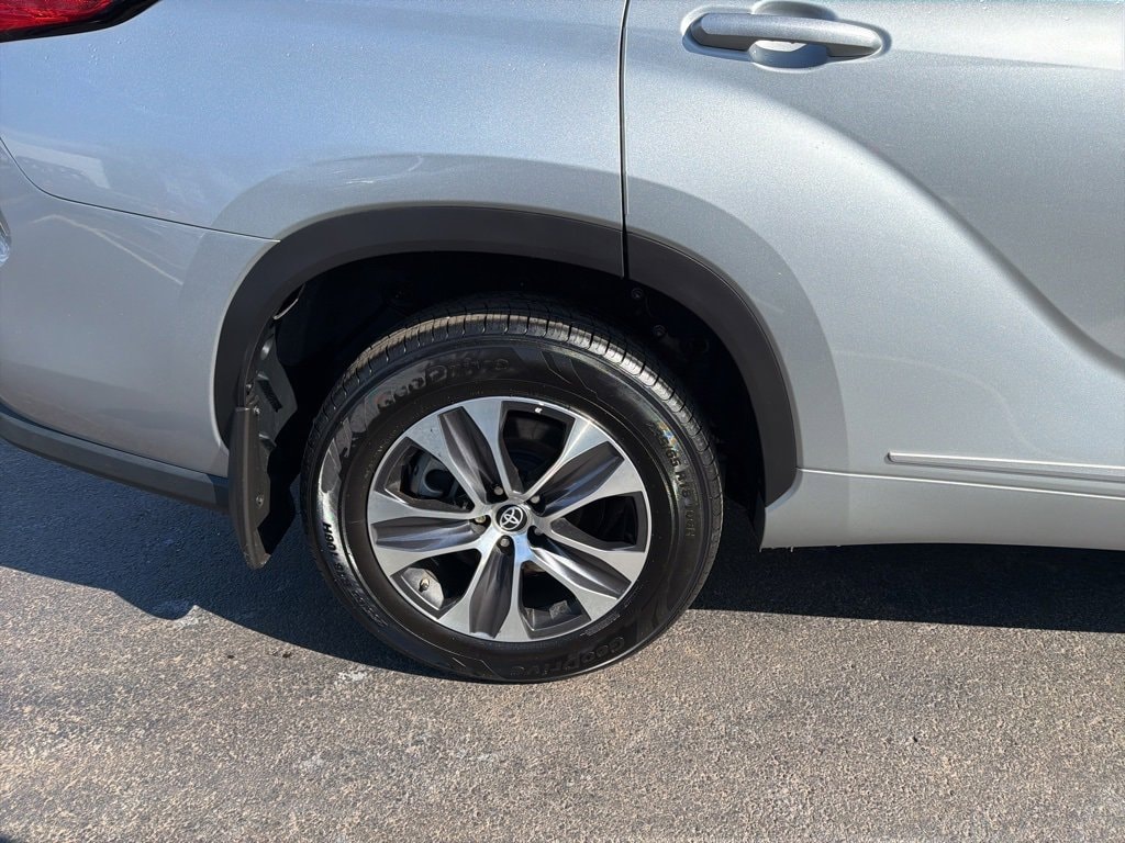 Certified 2022 Toyota Highlander XLE Sport Utility