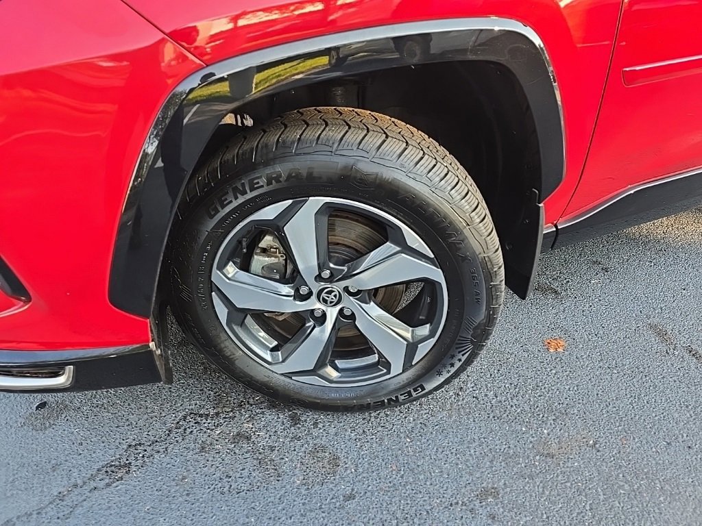 2022 Toyota RAV4 Prime SE photo 2