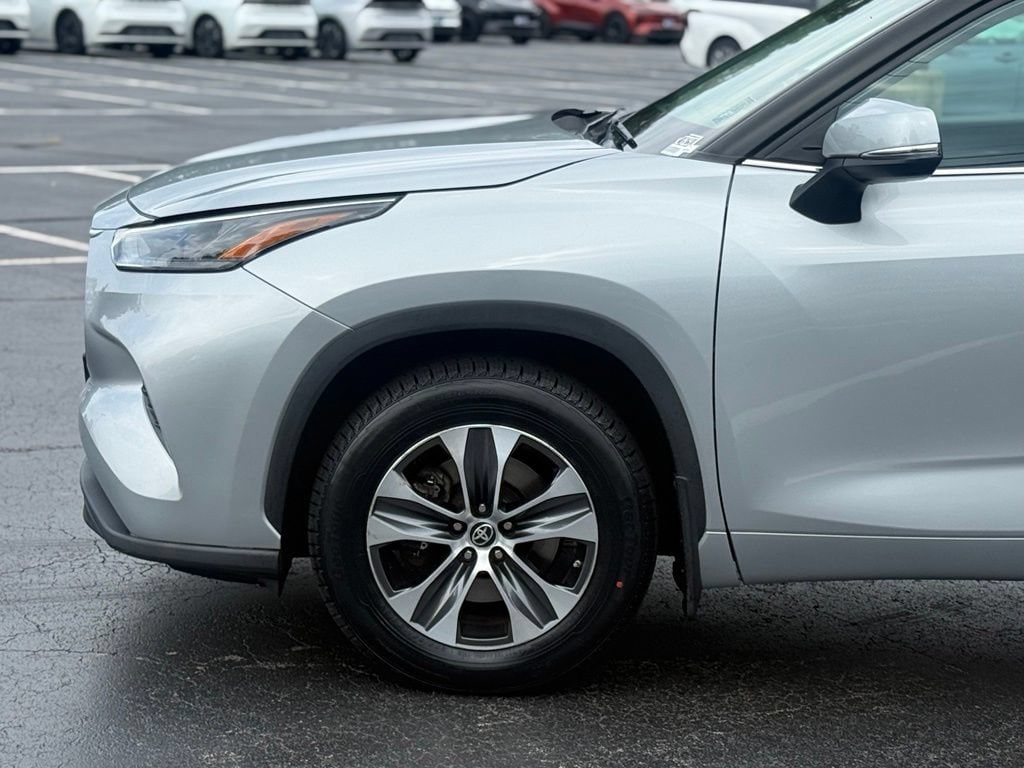 Used 2022 Toyota Highlander XLE Sport Utility