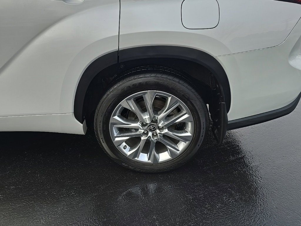 Used 2023 Toyota Highlander Limited Sport Utility