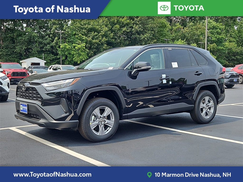 2025 Toyota RAV4 XLE's photo