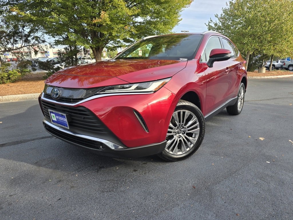 2021 Toyota Venza XLE photo 2