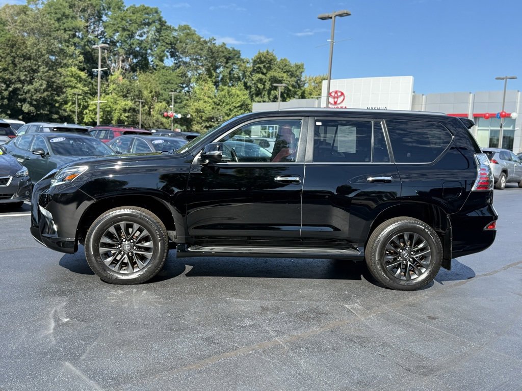 2022 Lexus GX 460 photo 2