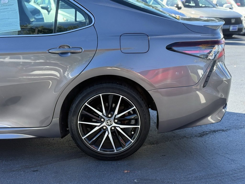 2021 Toyota Camry SE photo 4