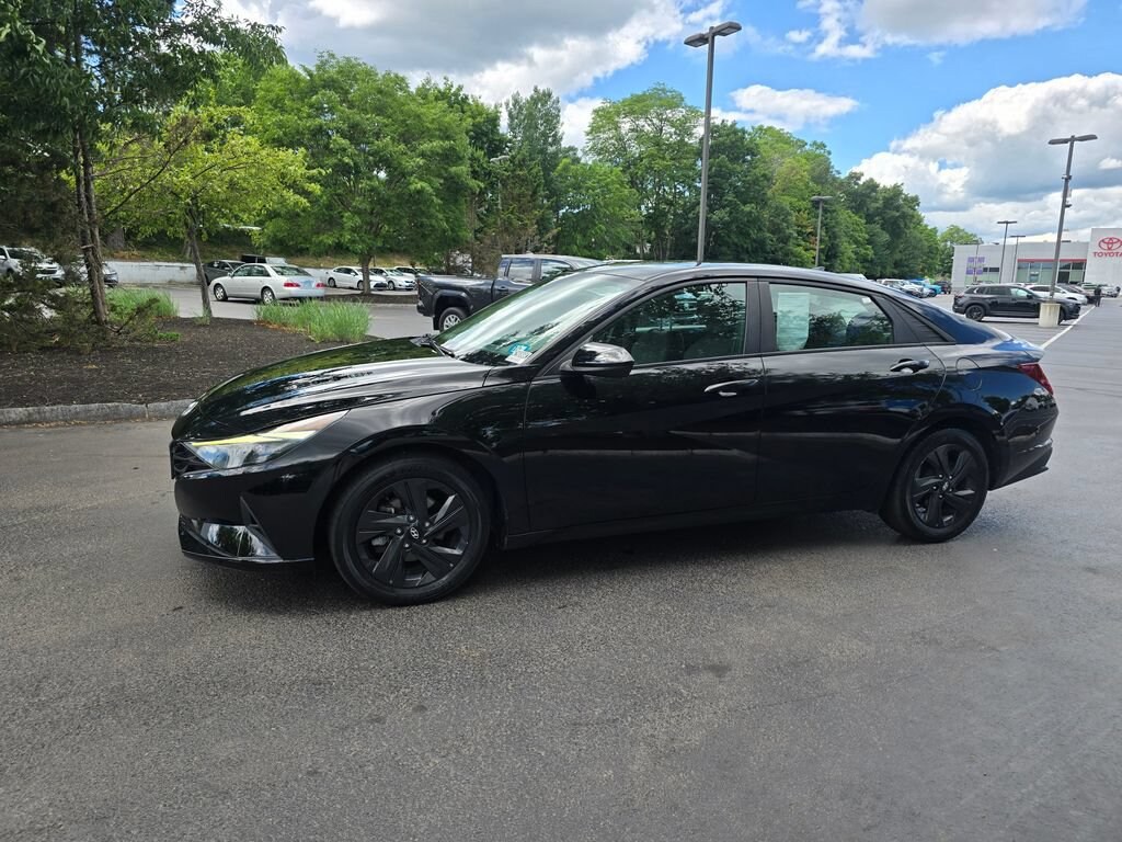 Used 2022 Hyundai Elantra SEL Sedan