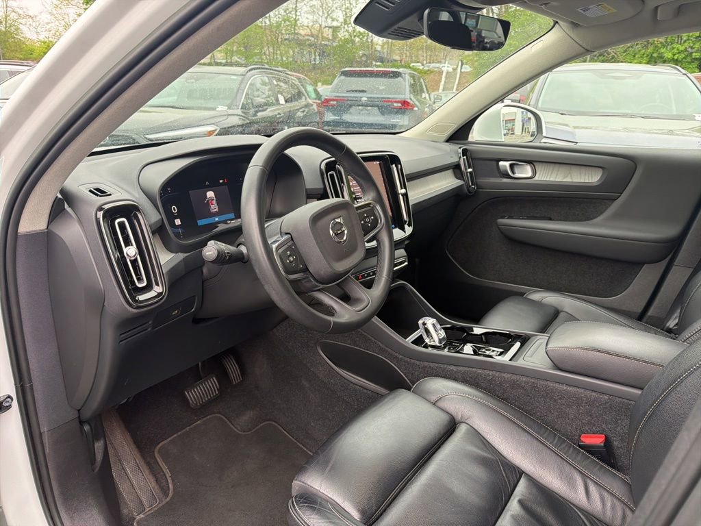 2023 Volvo XC40 Plus - Photo 20