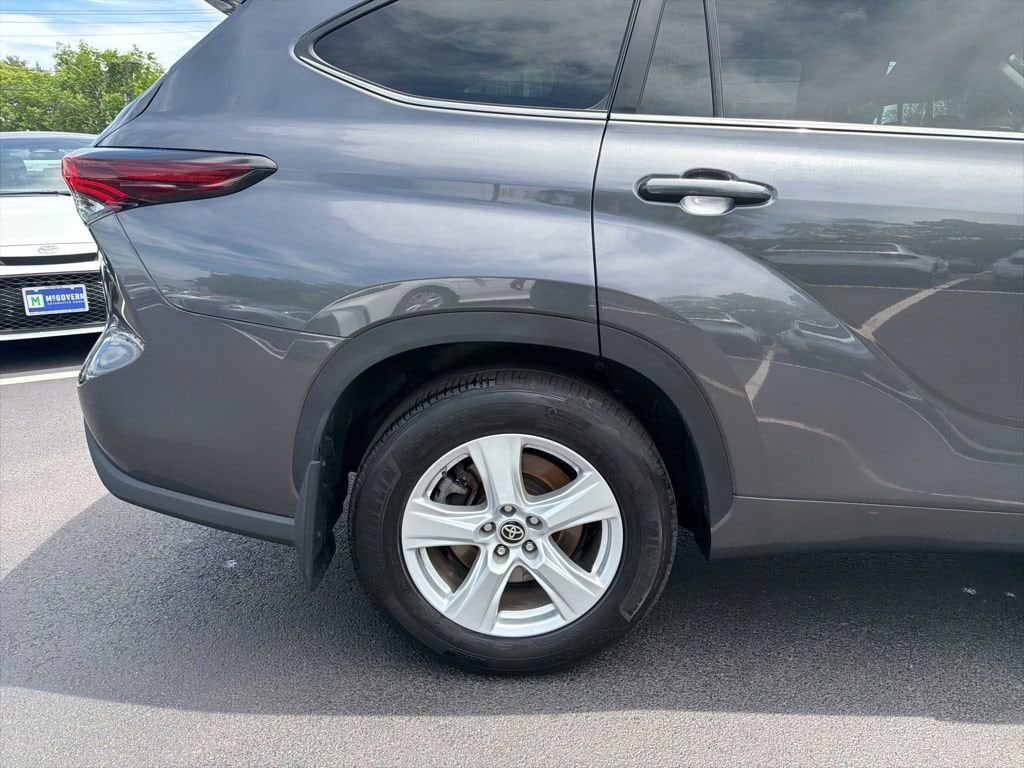 Certified 2024 Toyota Highlander LE Sport Utility