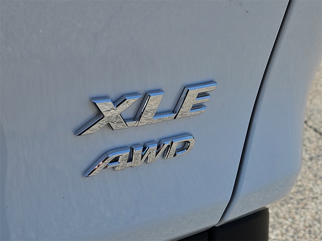 New 2025 Toyota RAV4 XLE SUV