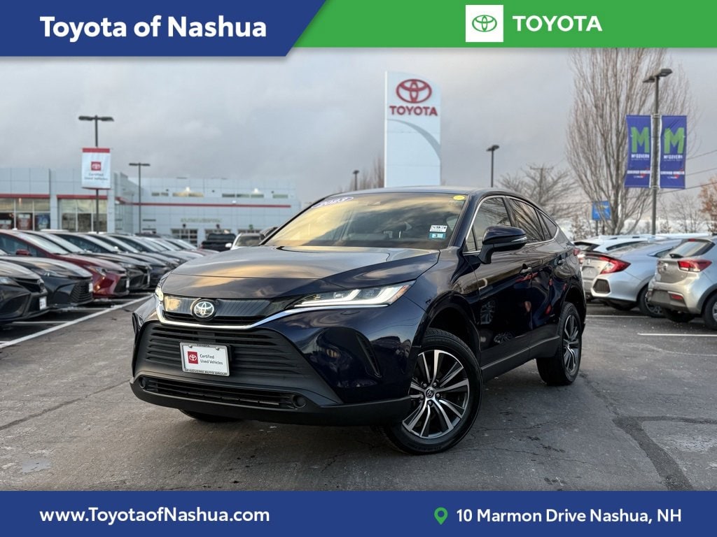 2023 Toyota Venza LE's photo