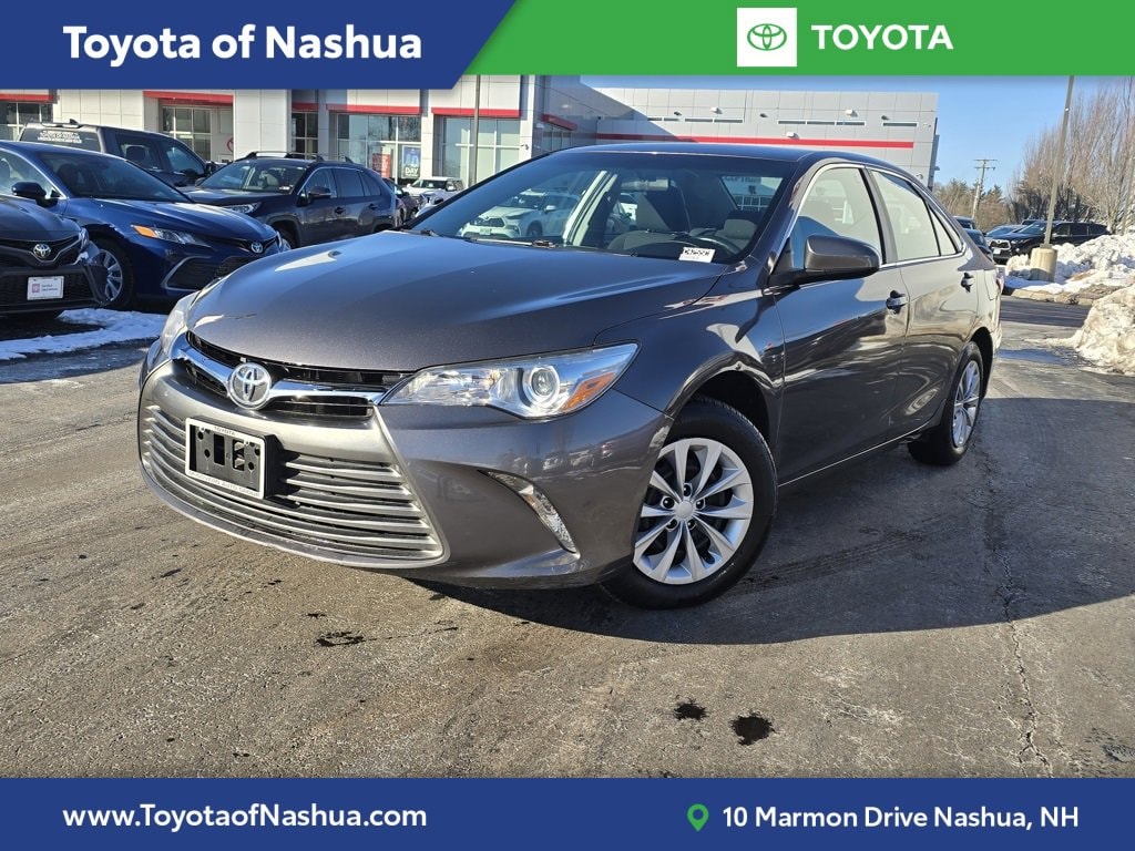 2017 Toyota Camry LE's photo