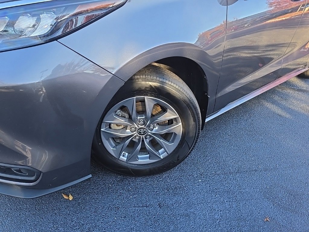 Certified 2024 Toyota Sienna LE Passenger Van