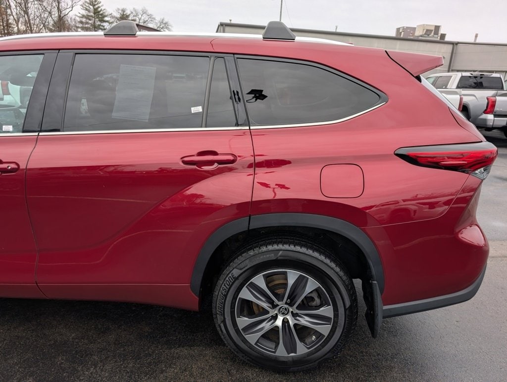 Used 2021 Toyota Highlander XLE Sport Utility