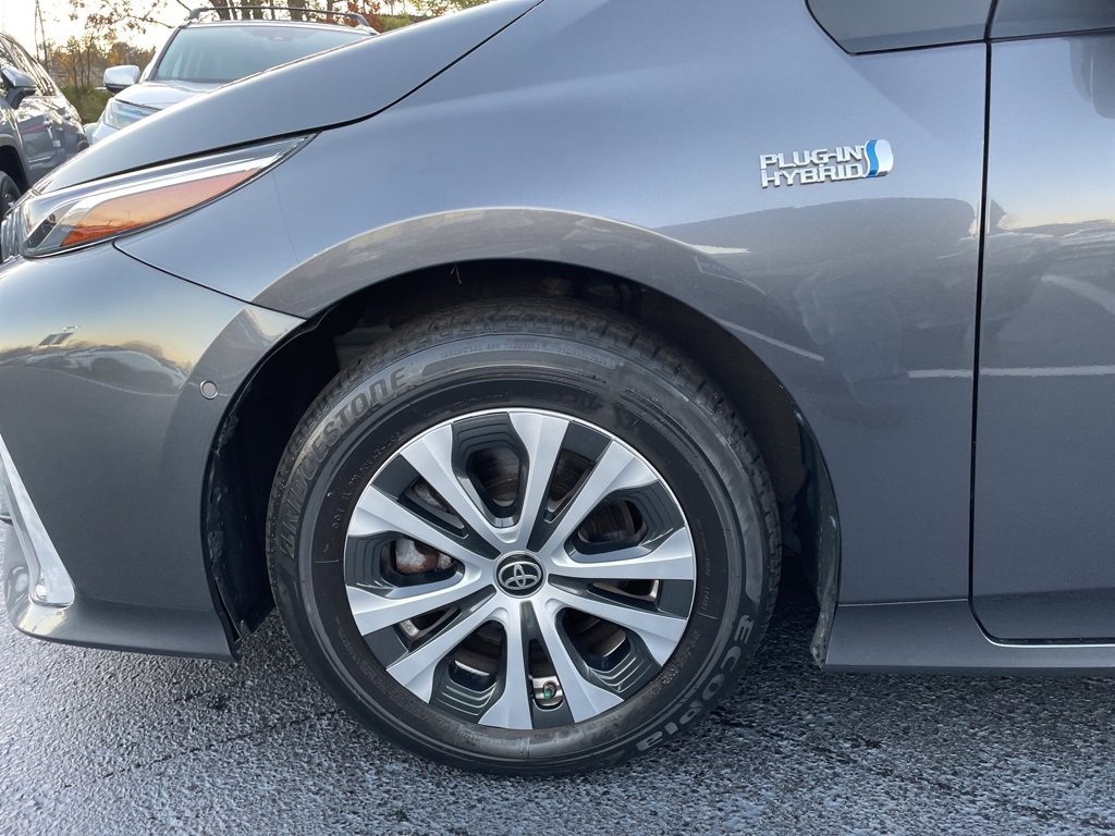 2021 Toyota Prius Prime Limited photo 3