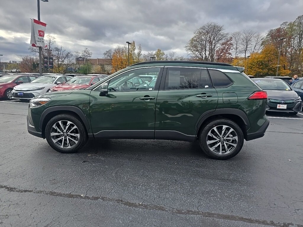 Used 2024 Toyota Corolla Cross XLE Sport Utility