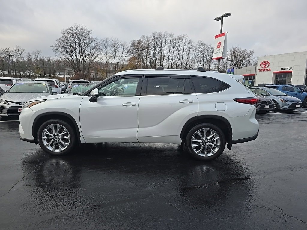 Used 2023 Toyota Highlander Limited Sport Utility
