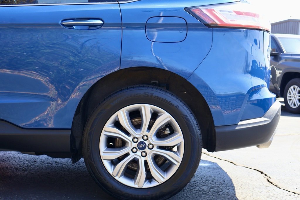 2022 Ford Edge Titanium photo 4