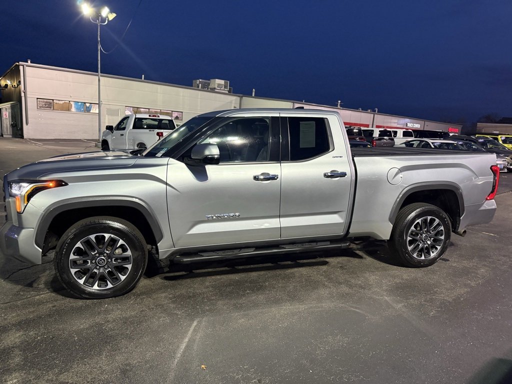 2023 Toyota Tundra Limited photo 3