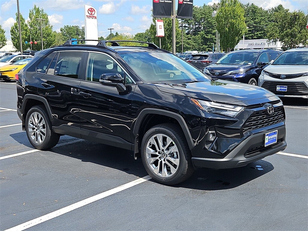 2025 Toyota RAV4 XLE Premium photo 3