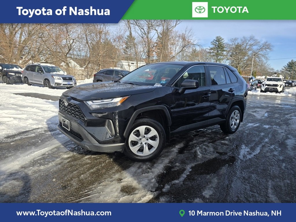 2023 Toyota RAV4 LE's photo