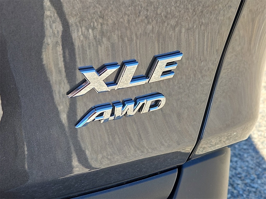 New 2025 Toyota RAV4 XLE SUV