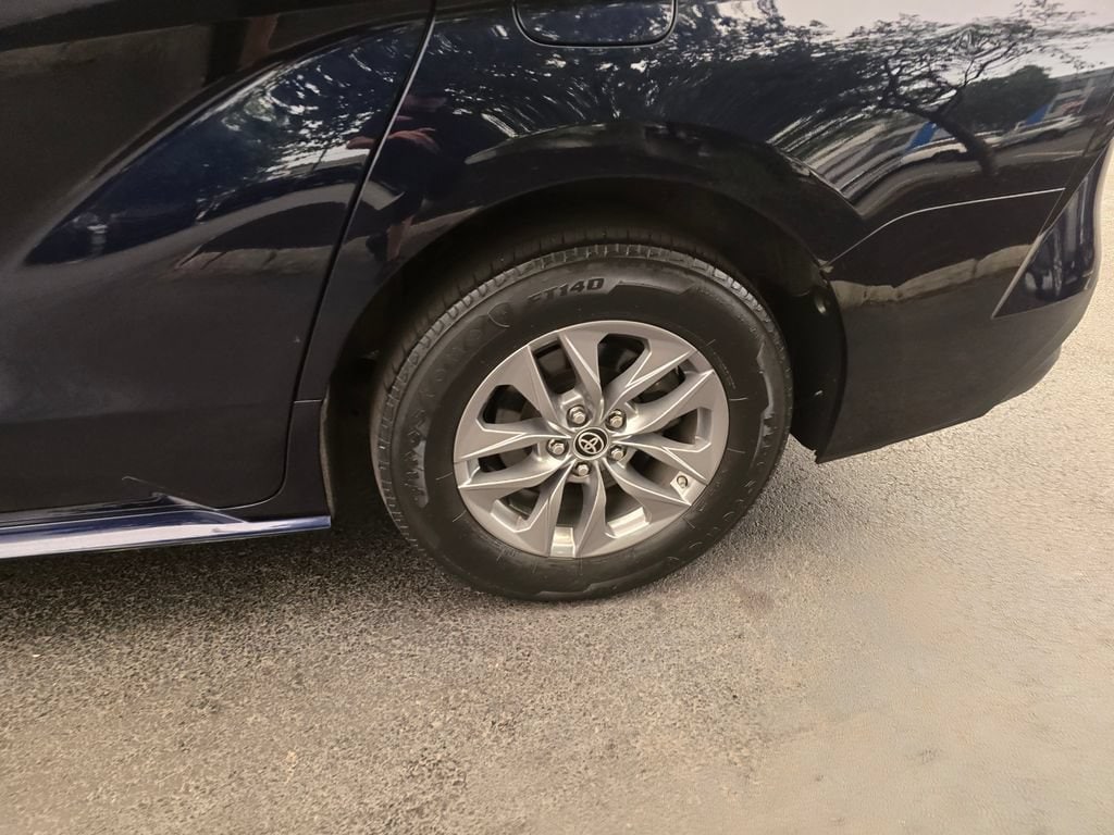 Certified 2021 Toyota Sienna LE Passenger Van