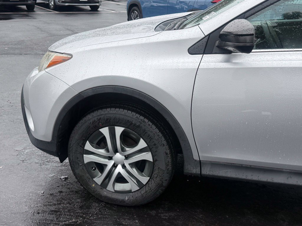 Used 2015 Toyota RAV4 LE with VIN 2T3BFREV7FW236374 for sale in Nashua, NH