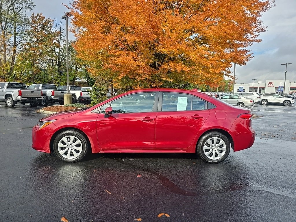 Certified 2025 Toyota Corolla LE Sedan