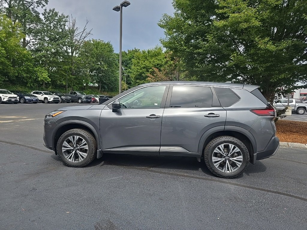 2022 Nissan Rogue SV photo 3