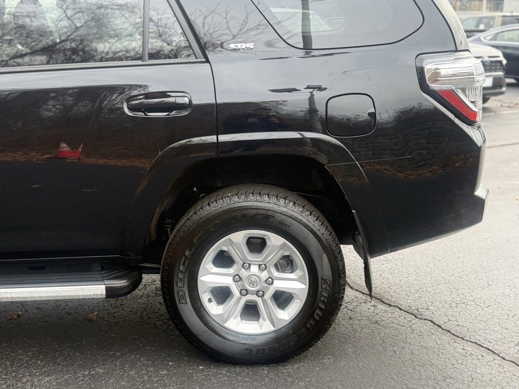 2023 Toyota 4Runner SR5 Premium photo 4