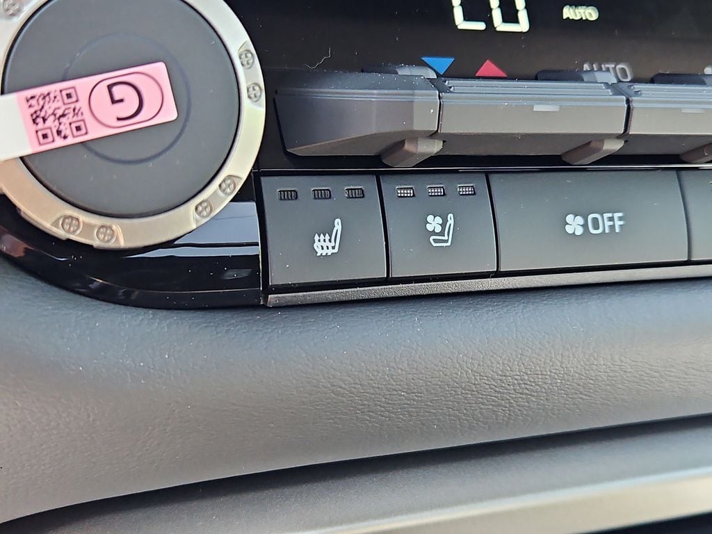 2026 Toyota Tundra Platinum - Photo 13