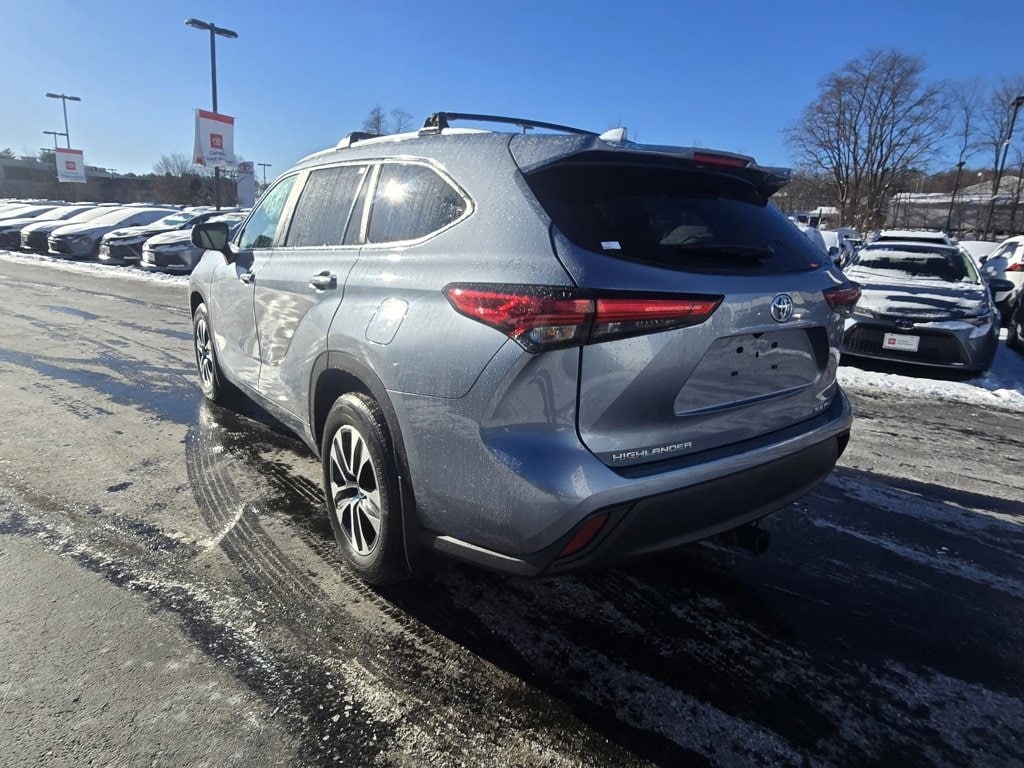 Certified 2023 Toyota Highlander XLE Sport Utility