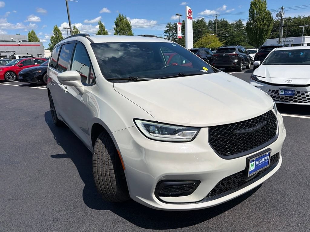 Used 2021 Chrysler Pacifica Touring L Passenger Van