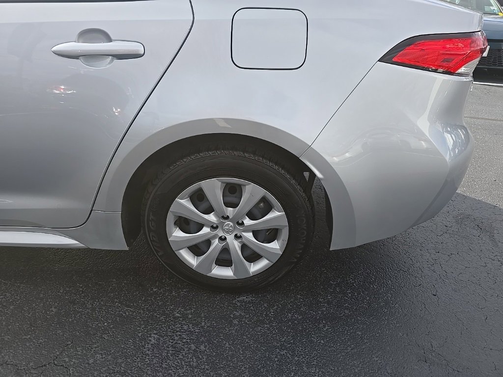 2024 Toyota Corolla LE photo 4
