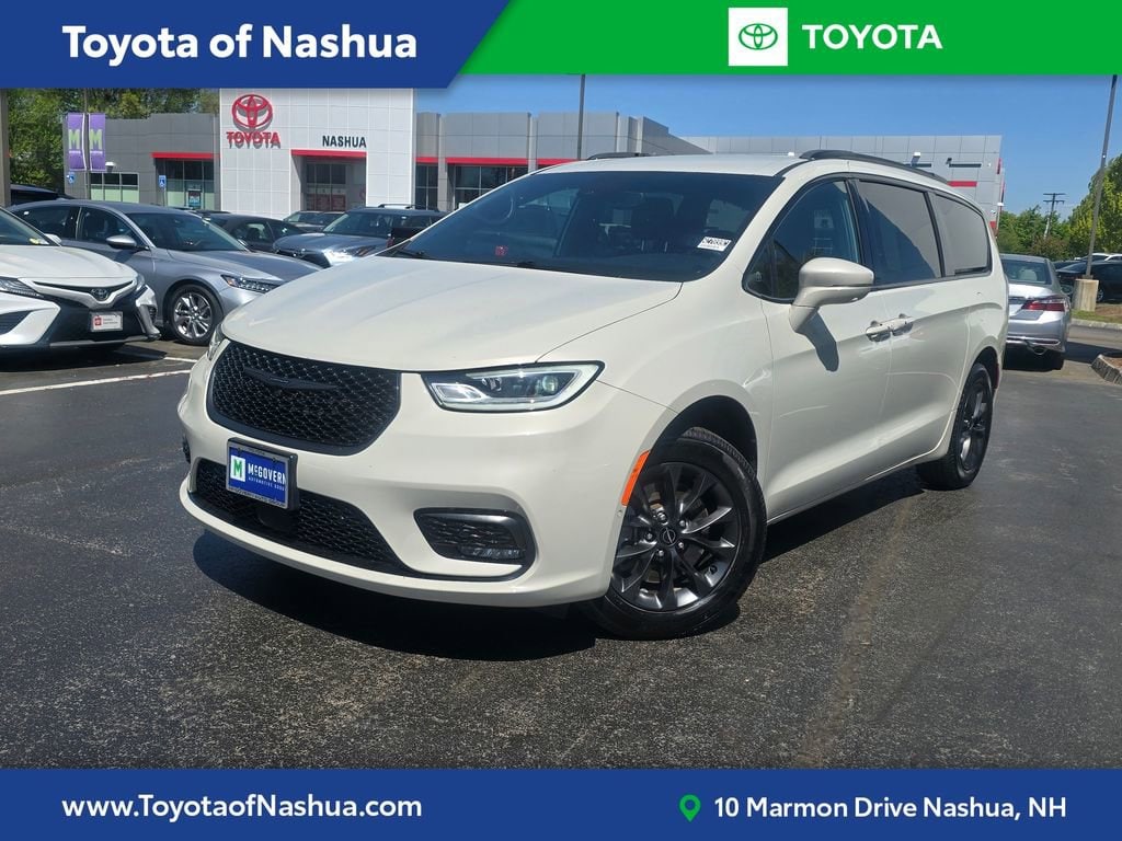 2021 Chrysler Pacifica Touring L's photo