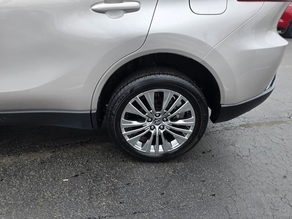 Certified 2023 Toyota Venza XLE Sport Utility