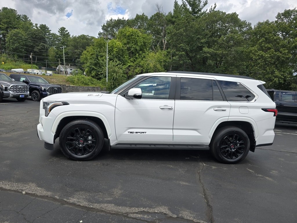 2025 Toyota Sequoia SR5 photo 2