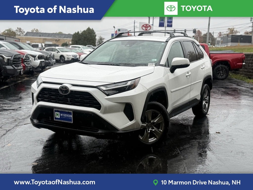 2022 Toyota RAV4 XLE's photo