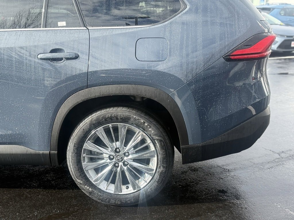 Used 2024 Toyota Grand Highlander Platinum Sport Utility