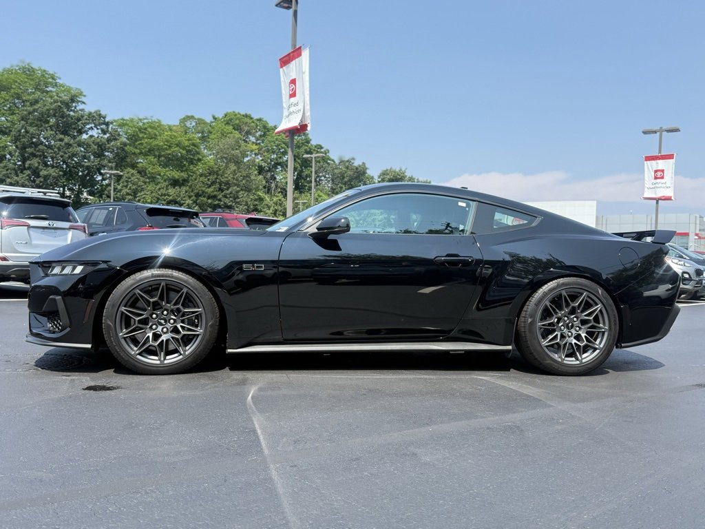 2024 Ford Mustang GT Premium photo 2