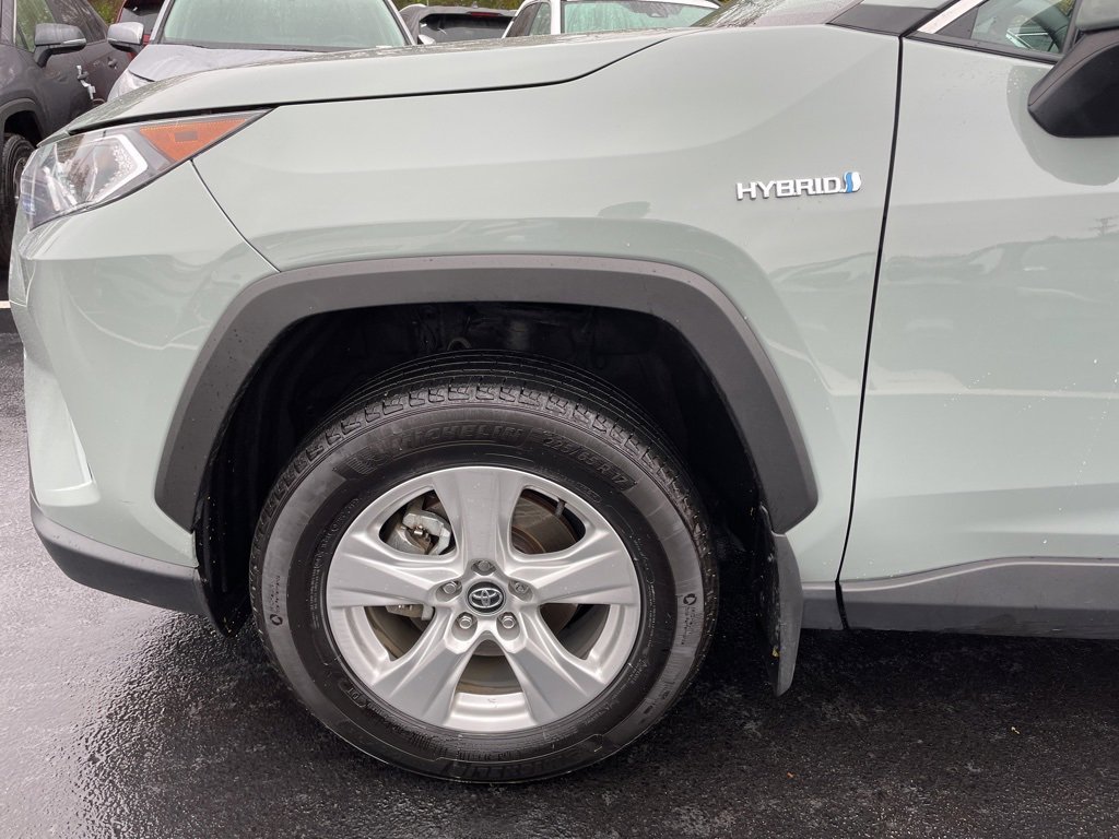 Used 2020 Toyota RAV4 XLE with VIN 2T3RWRFV3LW081833 for sale in Kansas City
