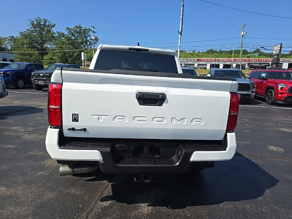 2025 Toyota Tacoma TRD Off-Road photo 4
