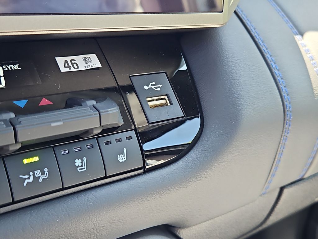 2026 Toyota Tundra Platinum - Photo 15